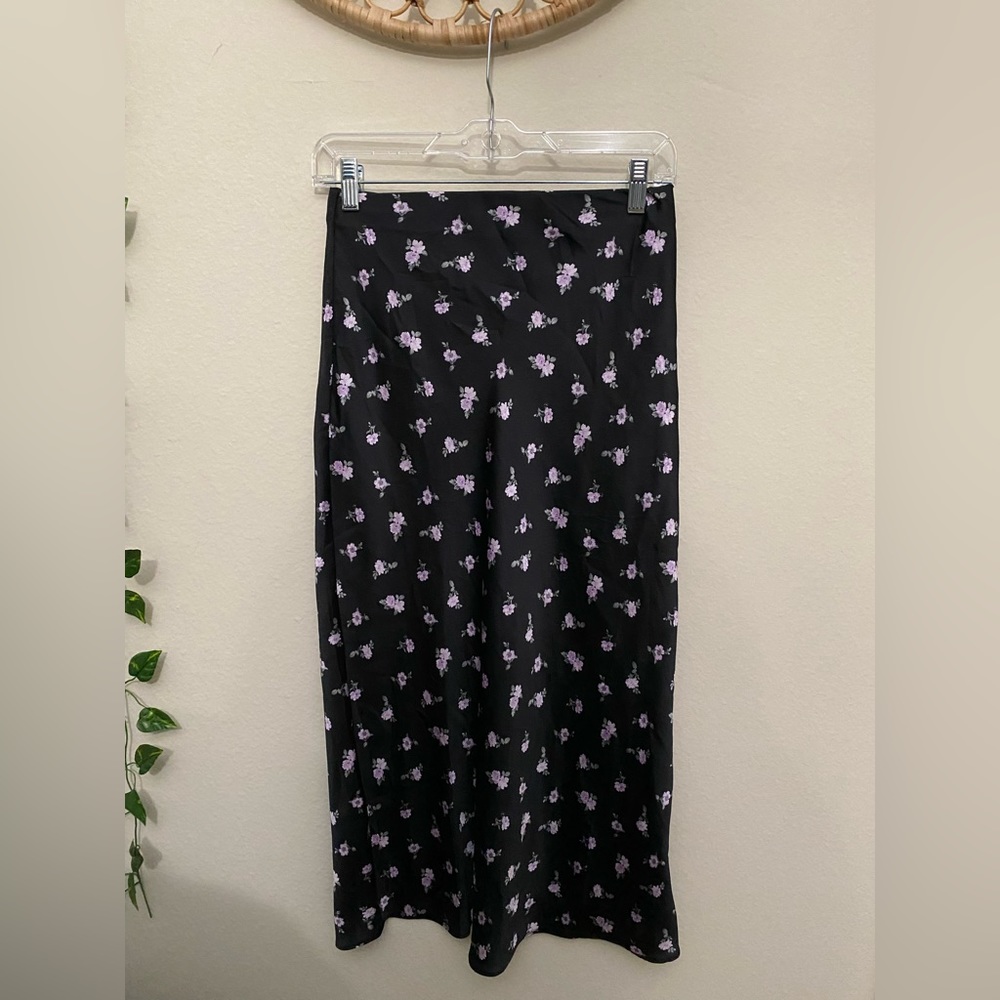 Francesca’s Mi Ami Black/Purple Skirt